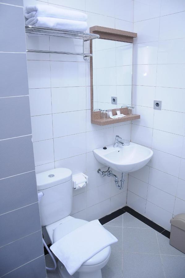 Idea'S Hotel Jalan Ibrahim Aji Bandung Dış mekan fotoğraf